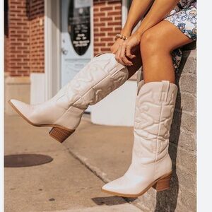 A Classy Western Boutique Cream Heeled Boots New without tags